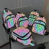 Femmes lumineux marque sac à dos holographique réfléchissant géométrique voyage sac à bandoulière pliant femme étudiant école Shine sac à dos 240323