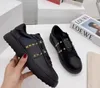 Femmes baskets hommes Running Designer Rivet Lightweight Sports Fashion Fashion Sweat Absorption Breathable Unisexe Casual Chores Low Top Comfort Flats 282