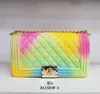 24% rabatt designer väska 2024 handväskor kvinnor mode lingge enkel axel kedja färgglad diagonal gelé