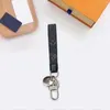 Designer Keychain Key Chain Wallet Bag Charm Luxury Car Leather Men Brown Leather Dragonne Multicolor Keychains Hang Card Holder Zink A66BD#