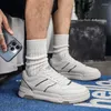Scarpe casual Sneakers da uomo primaverili e autunnali Morbida pelle in super fibra antiscivolo Moda traspirante Leggera stringata