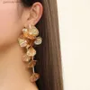 Charm Vintage Gold Color Big Flower Drop Earrings For Women Classic Crystal Metal Long Earrings Statement Bohemian Ear Jewel Gifts Y240328