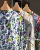 Camisa colorida estilo romântico bordado pod viburnum com estampa de floresta tropical, camisa feminina de algodão combinando com cores suaves