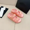 Designer-Sandale, Plateau-Sandalen, Damen, lässige Hausschuhe, Schuhe, dicker Boden, Sommer, flacher Absatz, Hakenschlaufe, lässige Strandschnalle, echtes Leder, Top-Qualität 10A mit Box