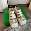 2024 Casual Sandles med Buckl Crystal Daily Outwear Beach Shoes