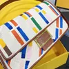 Kvalitet lyxiga stora designers broderade baguette väska handväskor mode axelväskor klassiska stil kapacitet shopping väskor