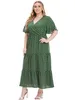 Plus Size Polka Dot Print Surplice Neck Kort ärm Tee Ruched Bohemian Dresses for Women 240319