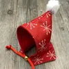 Kostiumy kota Boże Narodzenie Zwierzęta Czerwone szalik z kapturem biały płatek śniegu drukowanie śmieszne czapki festiwalowy nagłówek dla kotów szczeniaki akcesoria