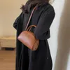 Magasins Export Designer Sacs à bandoulière Sac à main pour femmes Nouveau 2024 Petit carré à la mode avec sens des déplacements luxueux et bandoulière simple