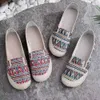 أحذية نسائية الصيف القديم القماش بكين أحذية الأطفال الأم حذاء الأطفال