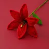 Dekorative Blumen handgestritzt Blumenstrauß simulierte Lilie gefälschte Blume Hochzeitsdekorationen handgewebte Heimtisch Ornamente Geschenke