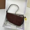 Bolso de hombro de diseñador con forma de moda, bolso cruzado pequeño informal de calidad de espejo de cuero real de napa con dije de campana desmontable para mujer con paquete completo