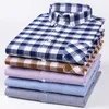 Mäns 100% Cott Plaid Checkered LG Sleeve Oxford Shirt FRT Patch bröstfickan randiga mångsidiga avslappnade skjortor y4rw#