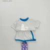 T-shirts 2023 sommar ny baby kort ärmkläder set spädbarn söt anka tryck t skjortor + shorts 2st.