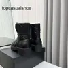 Channeaux CF Boots en cuir Femmes Chaux de cheville Créateur de mode de luxe Winter Boot Woman Platform Letter Ghgfgf