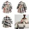 Robes de filles bébé robe en coton à carreaux enfants revers à manches longues jupe plissée enfants vêtements décontractés vêtements d'université BH6 Drop Delivery Ot7Ay