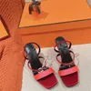 Sandales de créateurs pour femmes Pantoufles de créateurs pour femmes Sandales à talons hauts Sandales de luxe Sandales en cuir pour femmes