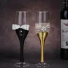 Verres à vin exquis pour célébration de mariage, Champagne romantique, verres à pied pour le marié et la mariée