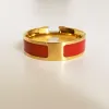 Ny högkvalitativ designer design titanring klassiska smycken män och kvinnliga par ringar modernt stilband med originalbox