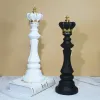 Skulpturer nordiskt harts schack staty hem prydnader svartvita schackbitar kung och drottning vardagsrum dekoration