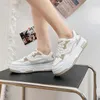 Casual schoenen Dames Sneakers Basketbal Vrouw 2024 In Designer Sporttrainers Comfort Plat Platform Hardlopen Tenis De Mujer
