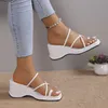 Chinelos Mulheres Sandálias de Cunha Branca Verão 2023 Anel Toe Cross Gladiador Anti Slip Plataforma Beac Plus Size H240328