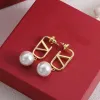 Pendientes con colgante de perlas de oro de 18k de diseñador de lujo, pendientes exquisitos a la moda para mujer, joyería de regalo de Navidad