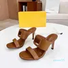 2024 6Sandals Classic Fashion äkta läderdanssko Hotel Party Dress Wedding Shoes With Box