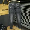 2023 Automne Nouvelle broderie Fi Jeans Slim pour hommes Stretch Confortable Style classique Petits pieds Denim Pantalon Homme D2AX #