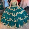 Emerald Green Ball Gown Quinceanera Dress 2024 Golden Lace Applique Beads XV Princess Vestidos de 15 Anos Födelsedag Sweet 16 Dress