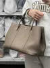 Totes Handtas L Tuintas Kwaliteit Handgemaakt Togo Toplaag Koeienhuid Showcase Elegantie Low Key Luxe Grote Capaciteit Commuter Bag