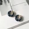 Hoop Huggie-pendientes gruesos pequeños de Metal para mujer, Color rojo y azul, aros delicados con diamantes de imitación, círculo redondo sólido 2717