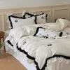 Conjuntos de cama Francês 40s Lavado Textura de Algodão Bordado Oco Lace KingQueen Set Duvet Consolador Capa Cama Folha Equipada Fronhas