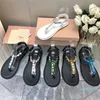 Sandalen verfraaid met kristallen Zomer leren pantoffels Slippers Strandschoenen Clip Toe Sandalen Vrijetijdsschoenen Platte comfortabele modetrendontwerper