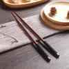 Chopsticks Creative Japanese and Style Wood med trassliga trådar Bokspetsade rött sandelträ