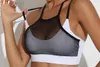 Yoga outfit Mesh Sports Bras svartvitt gym fitnessväst med bröstkuddar sportskörd topp kvinnor skjuter upp bh aktivt slitage