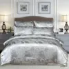 Set di biancheria da letto Yukasi raso jacquard a tre pezzi comodo coperchio matrimoniale copripiumino set di cuscino per la casa adatto