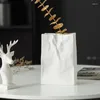 Vazen Creatieve Geplooide Papieren Zakken Keramische Vaas Moderne Minimalistische Plant Hydrocultuur Terrarium Kunst Effen Geroosterde Witte Bloem