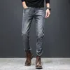 2020 Nya varumärkes Slim Jeans Fi Stretch Retro Old Jeans Manliga denimbyxor Högkvalitativa byxor Gray Blue T42e#