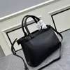 Kvinnors väska 2024 Ny lyx retro handväska bärbar tygväska mode messenger väska axel handväska plånbok läder svartblå