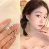 ダングルシャンデリアイヤリング韓国のかわいい白い花チャームクリスタルタッセル女性ファッションY2Kスウィートクールパーティージュエリー配信otufw