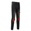 Jeans da uomo Jeans cardigan ultrasottili neri da uomo abbigliamento da strada hip-hop toppe rosse jeans strappati con foro elastico Pantaloni da uomo J240328