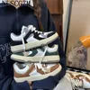 Scarpe casual Platform Sneakers Donna 2024 Designer Ladie Running For Leather Harajuku Vulcanize