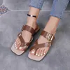 Slippers Zomer Vrouwen Sandalen Slippers Platte Schoenen Casual Goth Strand Vloeren Gesp Nieuwe Mode Retro Riem Slides H240328