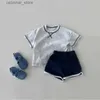 T-shirty 2023 Summer New Baby Short Rleeve Ubrania chłopców dziewczęta solidne koszule + szorty 2pcs garnitur bawełniany dzieci maluchowe stroje 24328