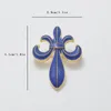 A delicate brooch, a senior designer cross brooch with a fashionable suit, a high-end men's banquet brooch