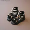 Sandalen Meisjes Sandalen 2024 Zomer Nieuwe Bloem Fee Stijl Prinses Schoenen Feest Bruiloft Show Mode Zachte Zool Elegante Strand Schoenen Q240328