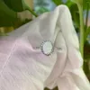 Anelli a grappolo che vendono delicato anello in argento sterling 925 con opale bianco per le donne, fidanzamento, festa di nozze, regalo2807