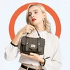 Väska 2024 Kvinnlig PU -läder Plaid Single Shoulder Messenger Fashion Designer Handväskor Tygväskor för kvinnors resväska