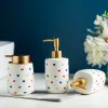Dispensers Creatieve Hartvormige Keramische Draagbare Lotion Fles Luxe Gouden Pers Zeepdispenser Badkamer Shampoo Vocht Bottelen Decor
